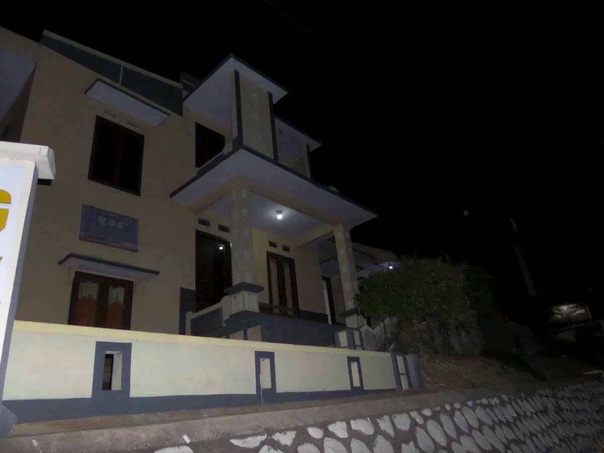 Yog Bromo Homestay Buitenkant foto